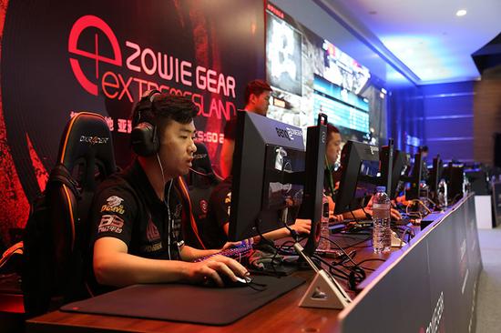 了强烈的不 了强烈的不